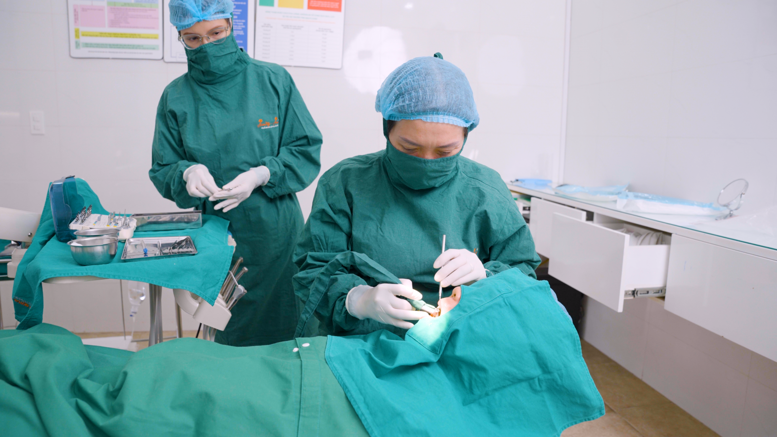 Top 5 Tiêu Chí Chọn Nha Khoa Uy Tín Hà Nội